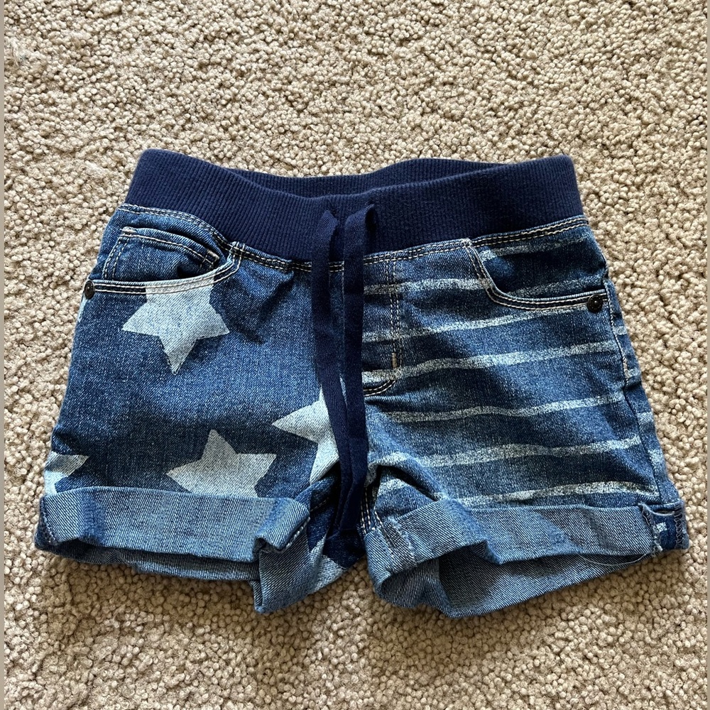 Girl’s soft shorts size 6